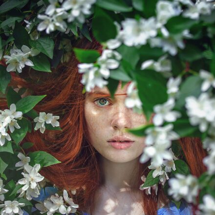 10 rimedi naturali per combattere la forfora e purificare i capelli